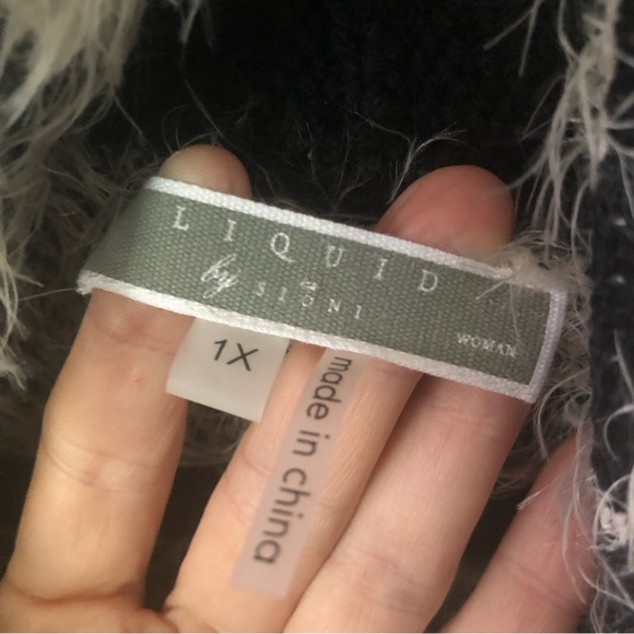 Extra cozy soft circle vest luxury vegan faux fur vest dress layering - Picture 3 of 4